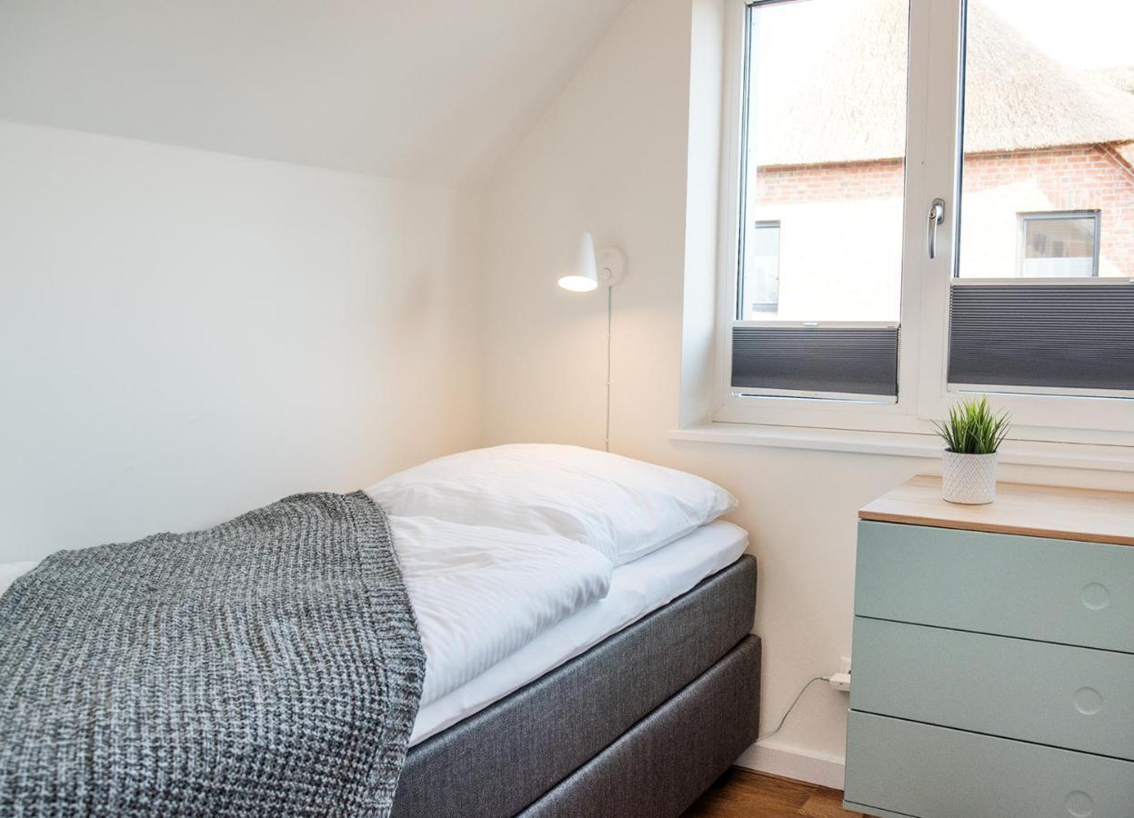 Ferienwohnung Beach Baby 2 Бюзум Экстерьер фото